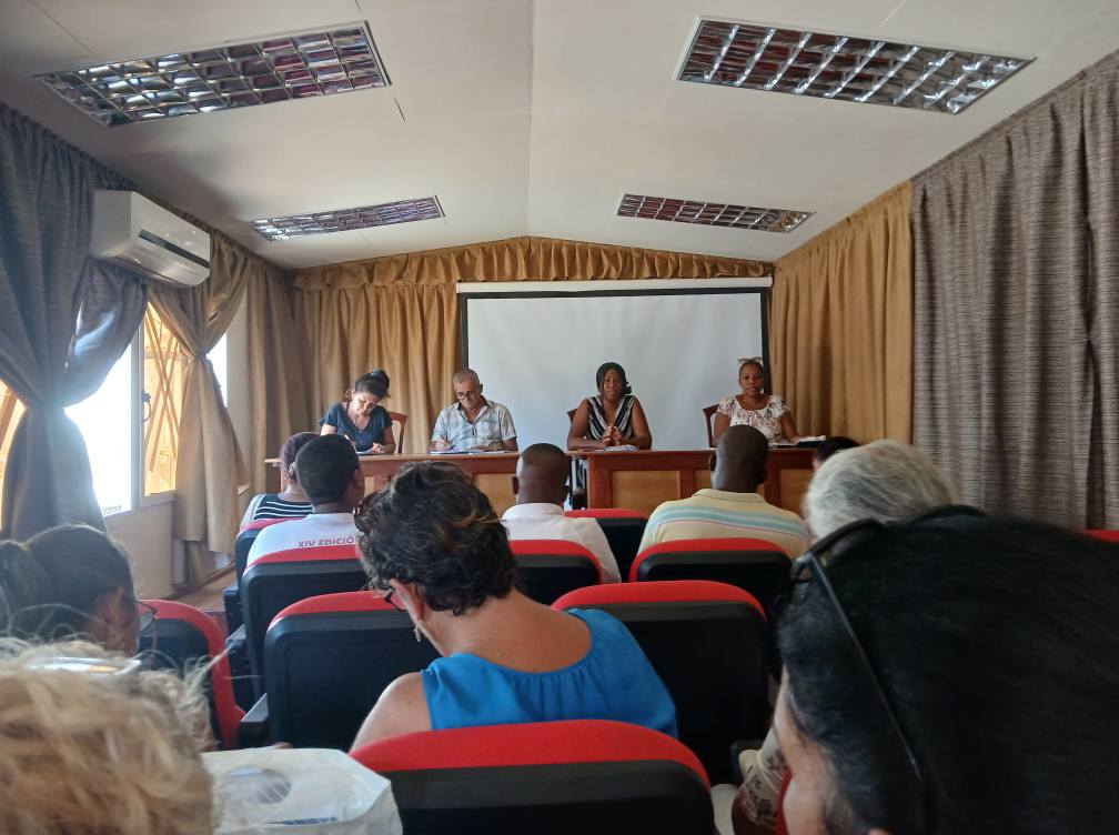 Evalúan preparativos para el curso escolar 2025-2026 en Mayabeque