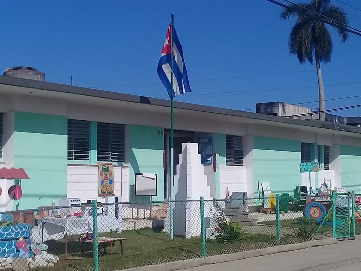 Carencia de auxiliares frena plazas en Rayitos de Sol