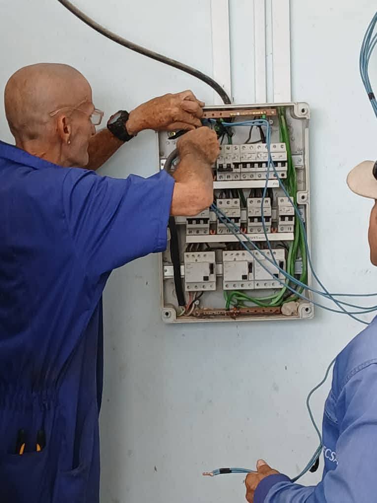 Revitalizan sistema eléctrico de Hospital Clínico Quirúrgico de Mayabeque. Foto: Indira La O Herrera