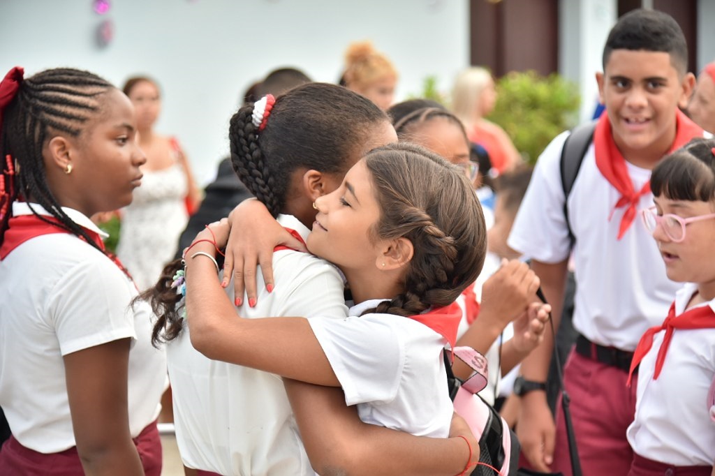 Cuba comienza curso escolar 2025-2026