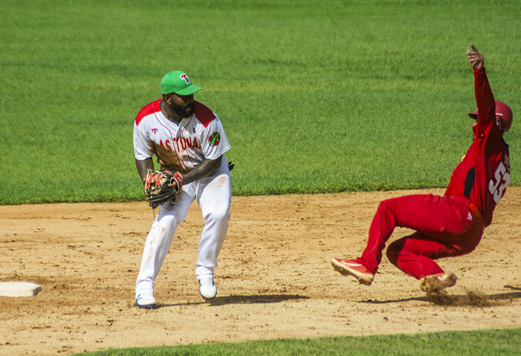 Leñadores descargan poder y vencen en serie particular a Mayabeque