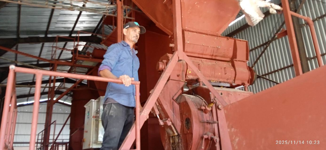 A buen ritmo producción de piensos criollos en industria innovadora de Mayabeque