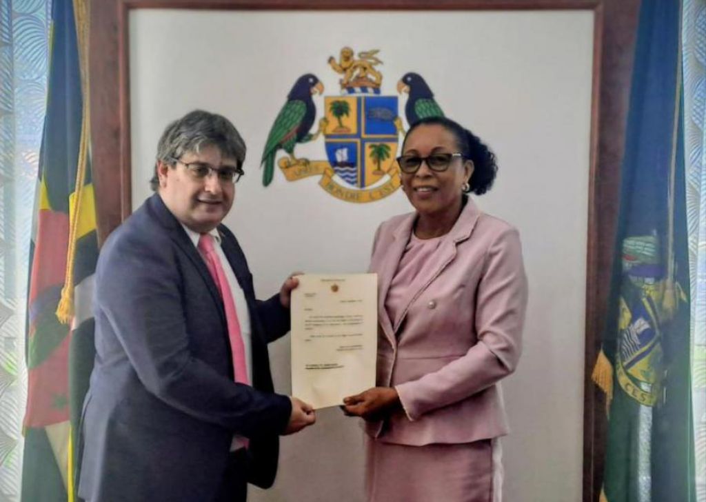 Cuba y Dominica reafirman cooperación bilateral. Foto: Prensa Latina