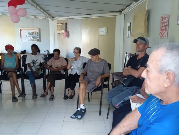 Rememoran adultos mayores de Jaruco obra de Fidel