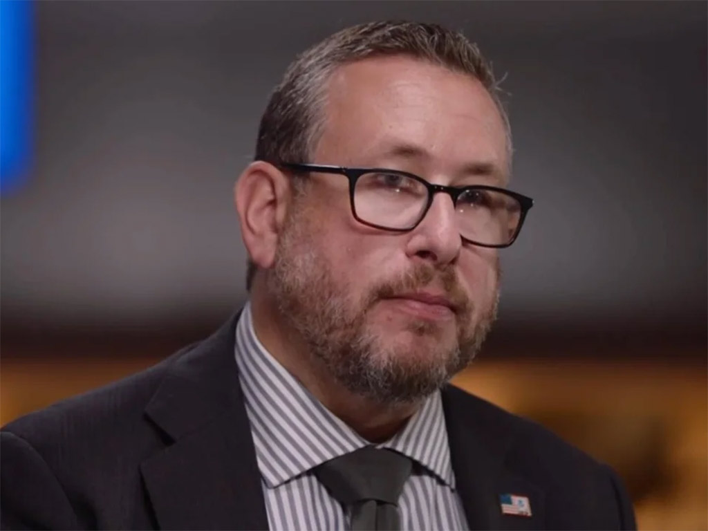 Residencia en EEUU para ciudadanos de 19 países bajo reexamen