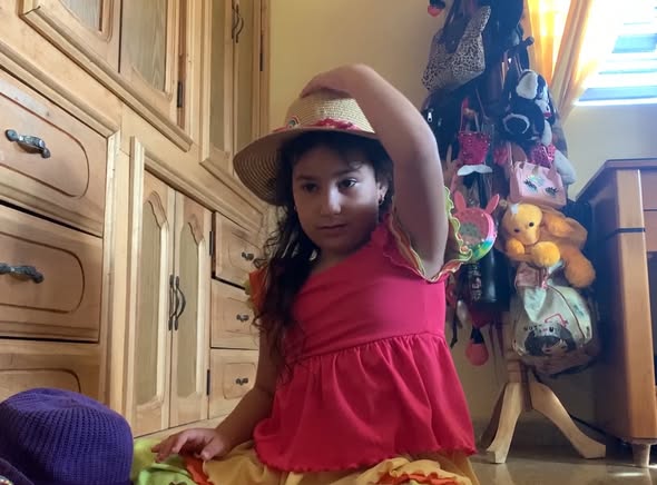 Mayabeque, Cuba: El proyecto ArteSoy estrenó el audiovisual Especta en teléfonos, con la actuación de Angie Alexandra Estopiñán Díaz.