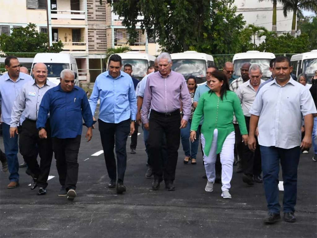 Recorre D&iacute;az-Canel municipios de La Habana