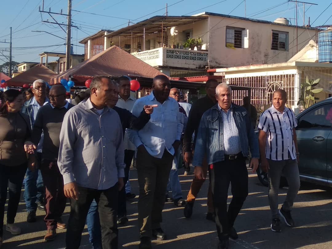 Feria provincial dinamiza ofertas de fin de año