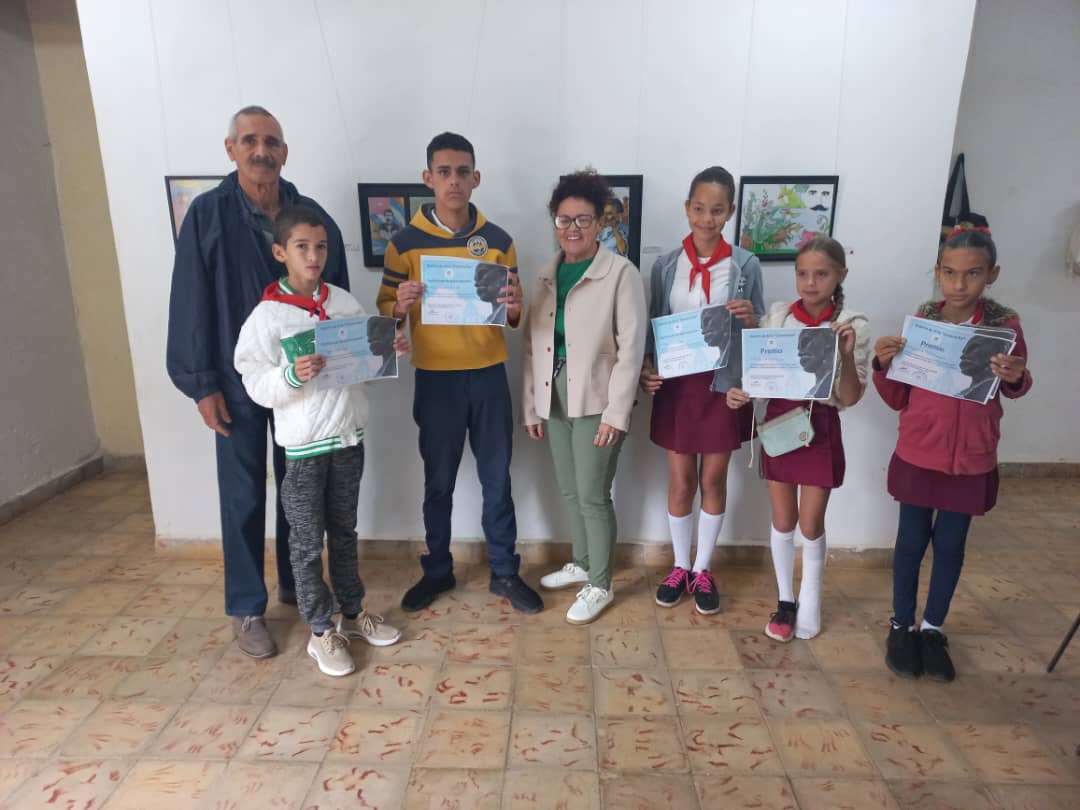 Premiación del concurso Pinta mi amigo el pintor