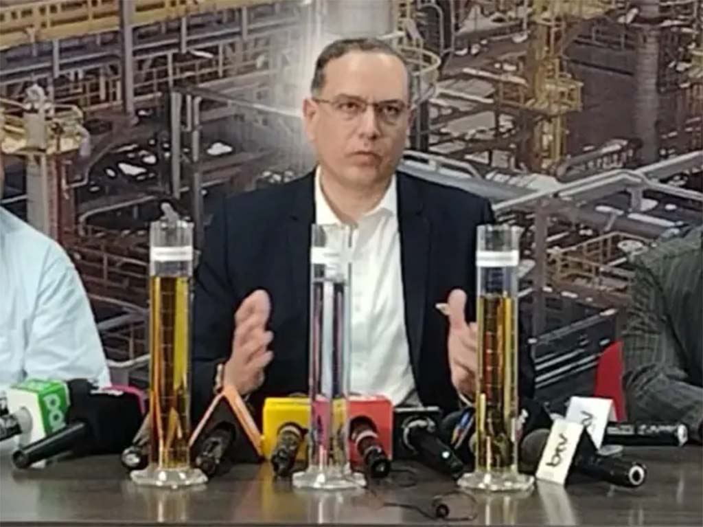 Sospechas sobre sabotaje en ?gasolina basura? de Bolivia. Foto Prensa Latina