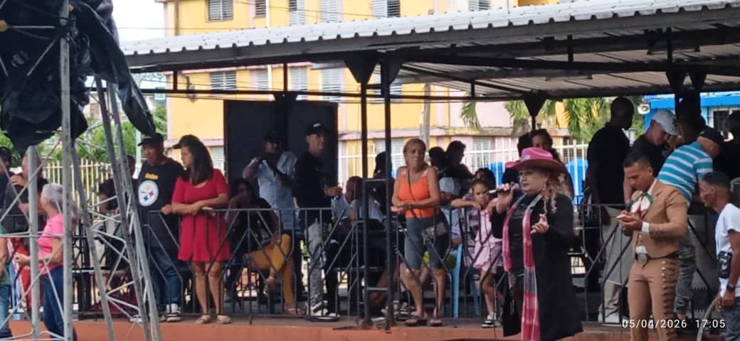 Diez a&ntilde;os de una pe&ntilde;a que es un regalo