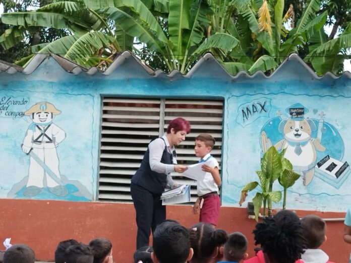 Premió ETECSA en Mayabeque ganadores del Concurso “Cuidemos las redes de Telecomunicaciones”