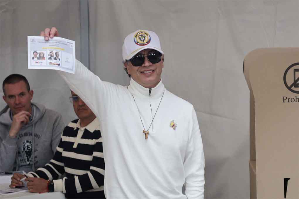 Presidente de Colombia votó por candidato Iván Cepeda. Foto: Prensa Latina