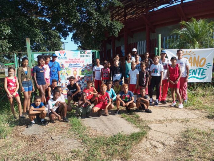Efectúan Festival Deportivo Escolar de Atletismo en capital de Mayabeque. Foto: Radio Camoa
