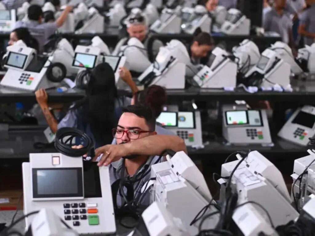 Listo 90 por ciento de urnas electrónicas para comicios brasileños. Foto: Prensa Latina.