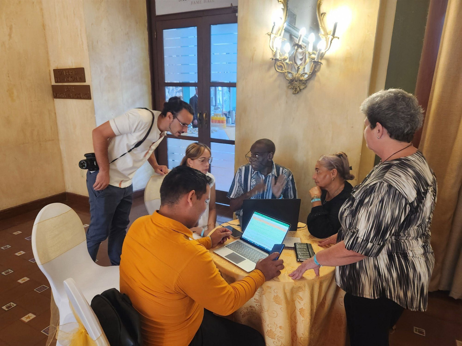 Desarrollan taller del proyecto FEF-SystemAgrOH en Cuba. Foto: Sitio Web del Centro Nacional de Sanidad Agropecuaria.