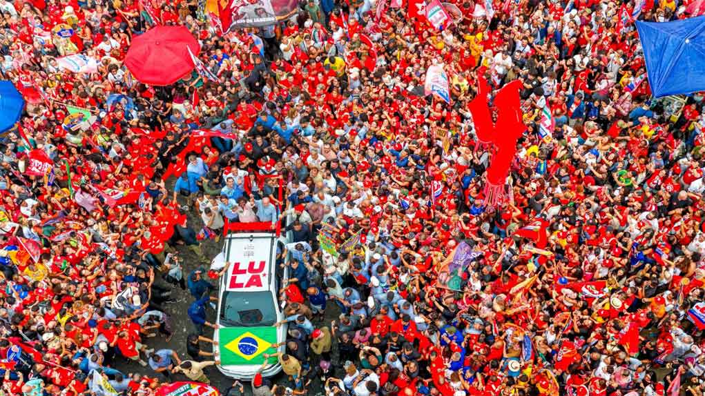 Lula llama a evitar segunda vuelta durante movilizaci&oacute;n en R&iacute;o. Foto: Prensa Latina.